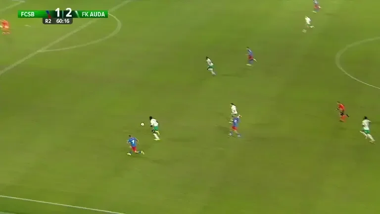 Tavi Popescu cere penalty când scorul ea 1-2 în FCSB - Auda. Arbitrul n-a dictat nimic VIDEO