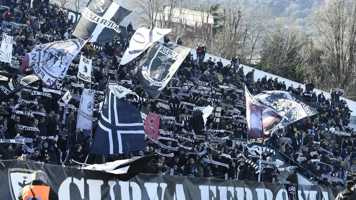 Transfer important în Italia. Un atacant român de națională ajunge la Parma