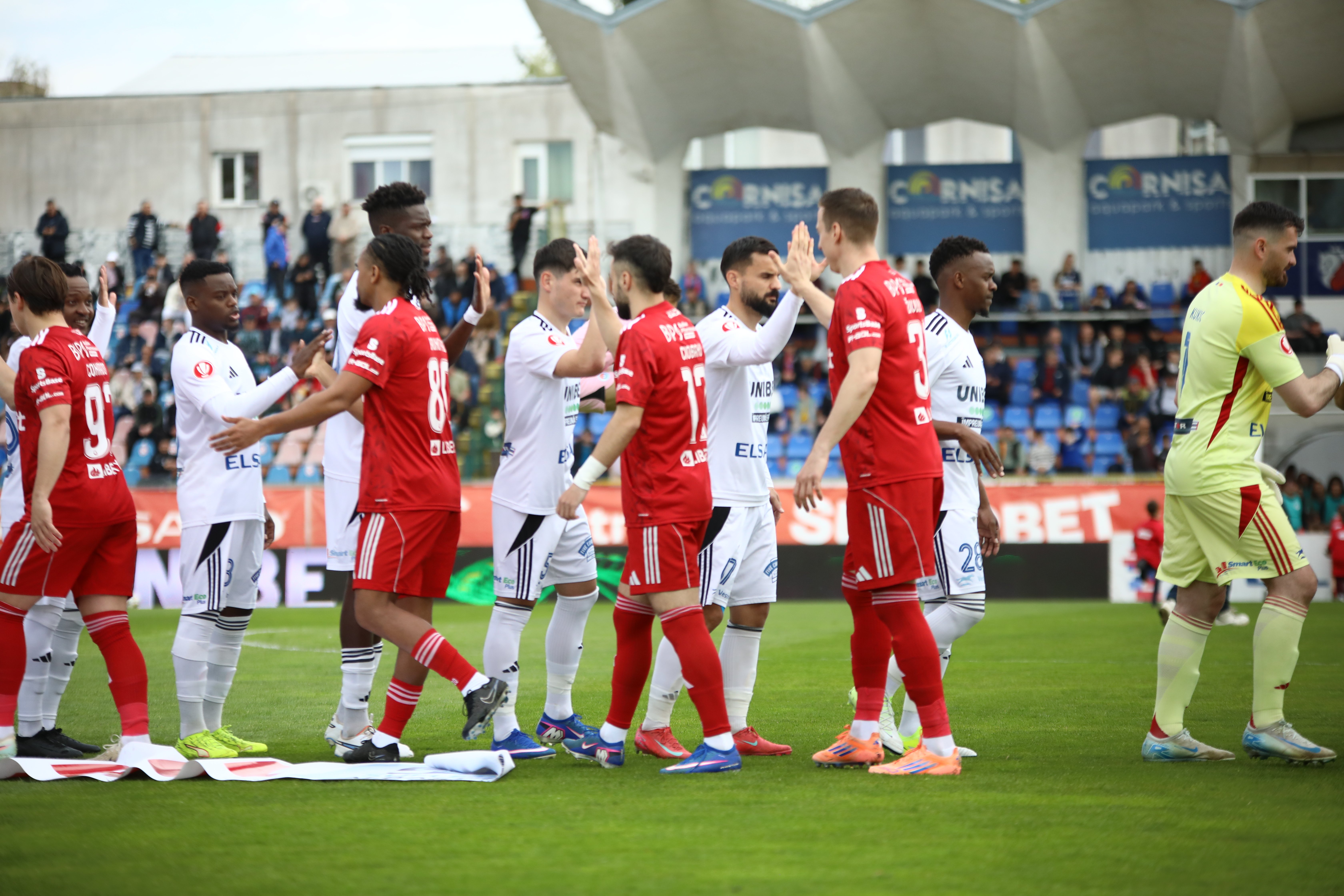LIVE TEXT | UTA - Oțelul, pe Sport.ro astăzi, de la 18:30. Începe etapa a doua din Superligă!