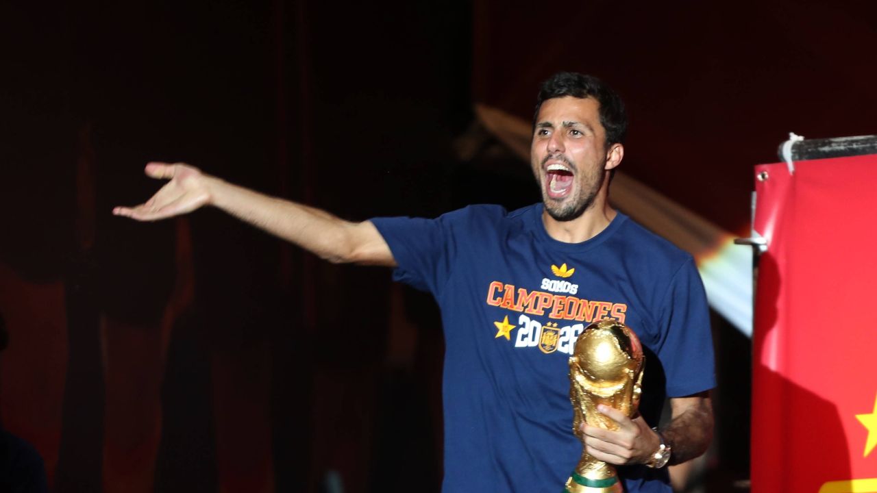 Rodri a bătut palma cu Real Madrid, dar două cluburi vor să deturneze transferul: ”Manchester City a fost contactată”