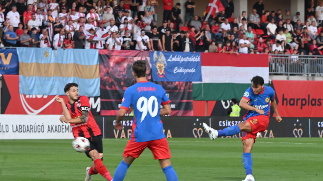 Câte schimbări a făcut FCSB la pauza meciului cu Csikszereda