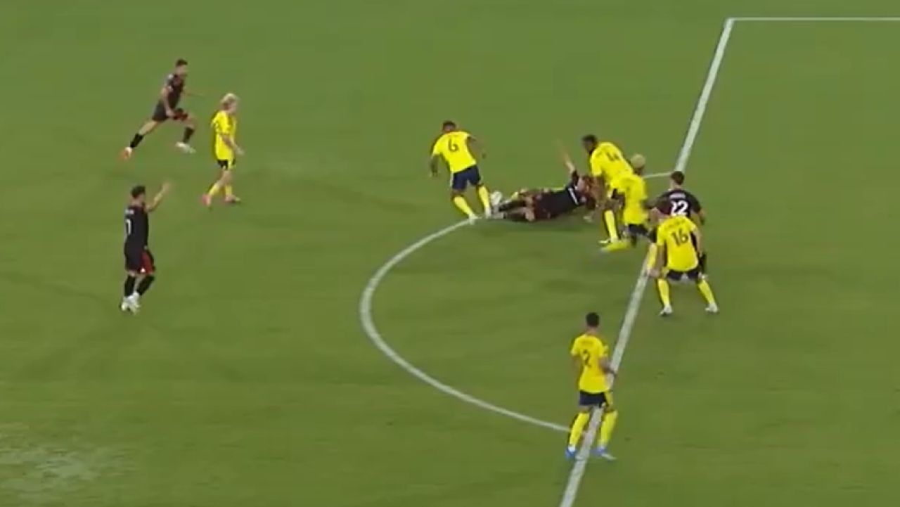 Mai ceva ca-n FIFA! Louis Munteanu i-a lăsat pe americani cu gura căscată
