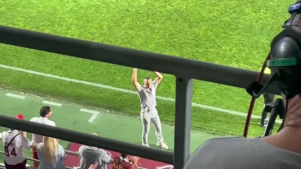 Ce nu s-a văzut la TV. Gestul făcut de Daniel Pancu în Rapid - CFR Cluj