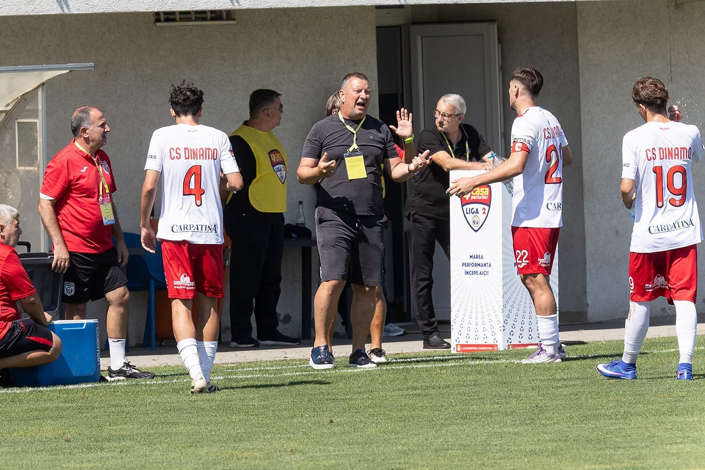 Ionuț Chirilă ”a uimit lumea fotbalului”! Ce medie de vârstă a avut CS Dinamo la debutul în Liga 2