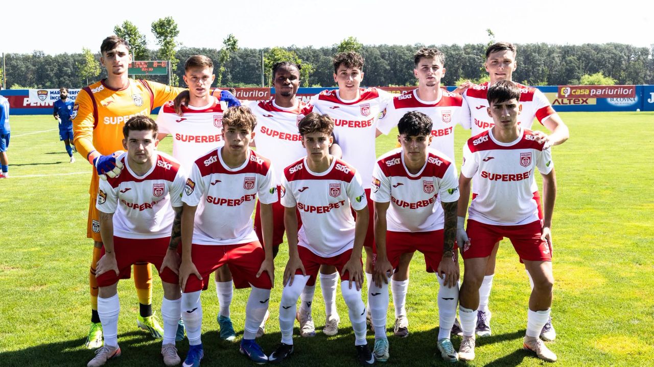Meci interzis cardiacilor! CS Dinamo conducea cu 2-0 și după s-au marcat încă cinci goluri