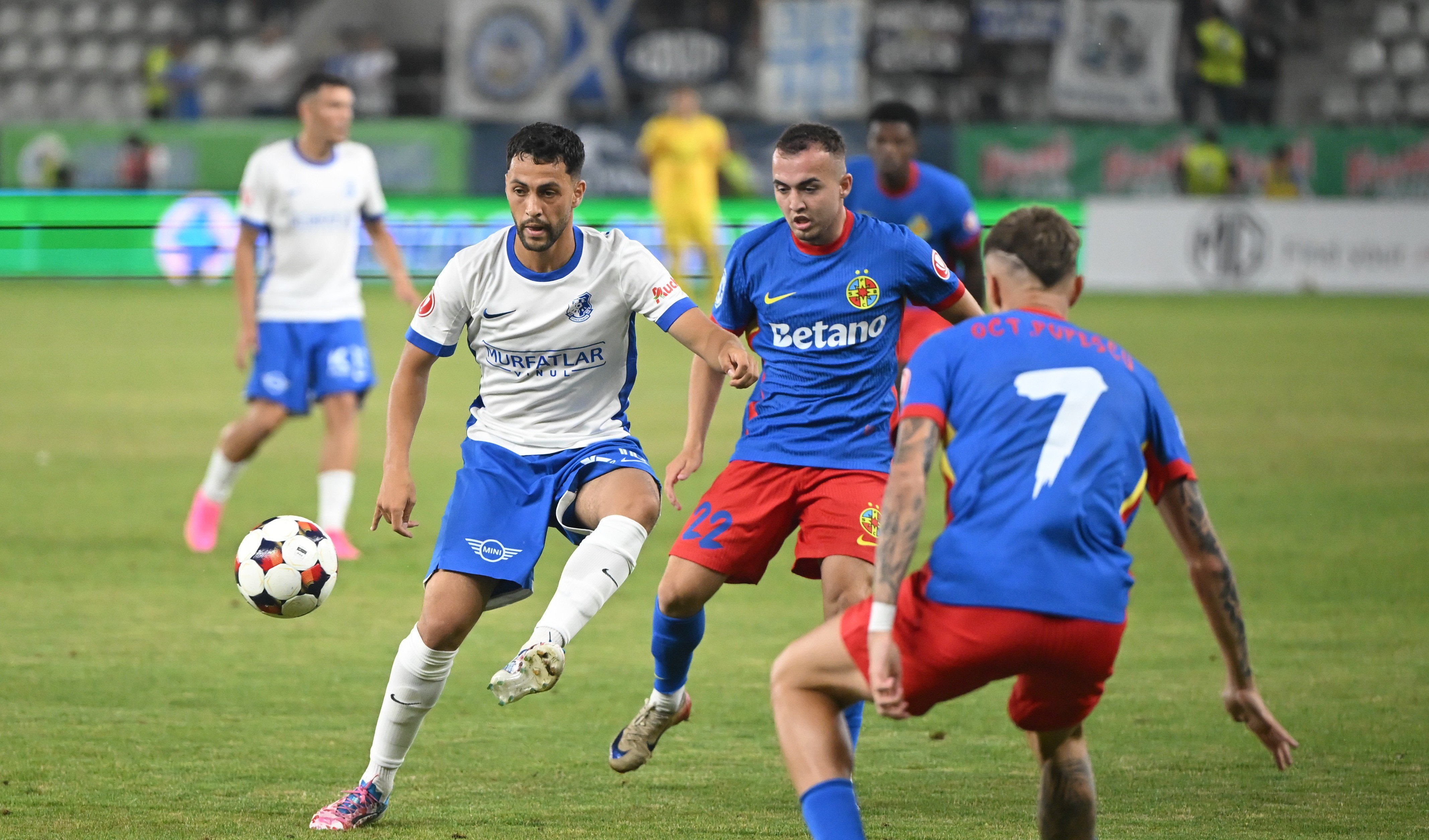 FCSB - Farul 0-2, ACUM, pe Sport.ro! „Marinarii” marchează din nou prin Radaslavescu
