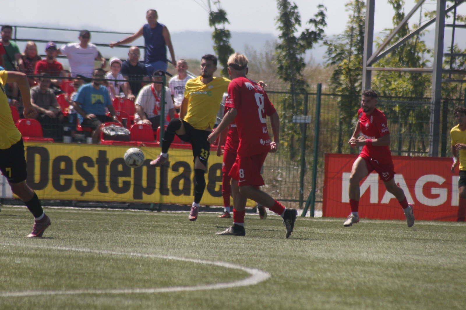 REPORTAJ | Caniculă, pasiune și spectacol în FC Bacău – Ștefănești 3-0