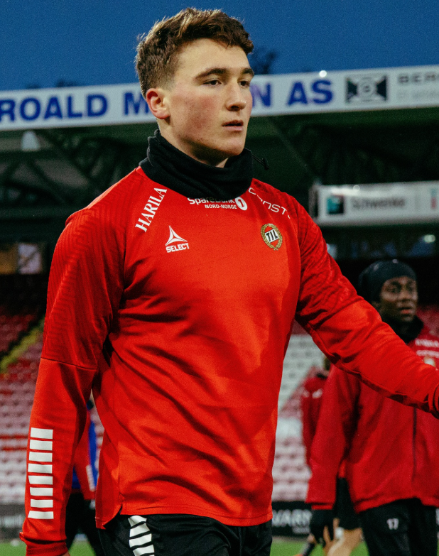Filip Oprea în tricoul lui Tromso. Foto: Instagram