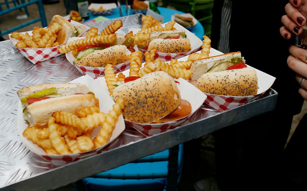 UNTOLD 2026. Cât costă la festival un hotdog cu cartofi prăjiți, o pizza sau o bere blondă