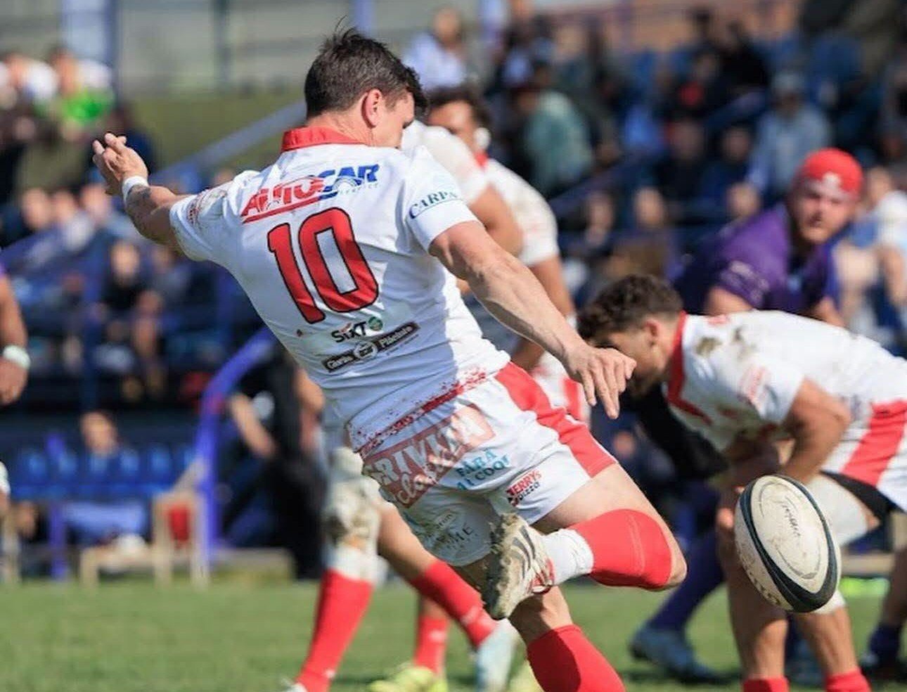 Fără cinci titulari, Dinamo pierde primul meci al sezonului, dar rămâne lider!