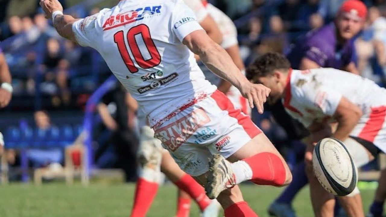 Fără cinci titulari, Dinamo pierde primul meci al sezonului, dar rămâne lider!