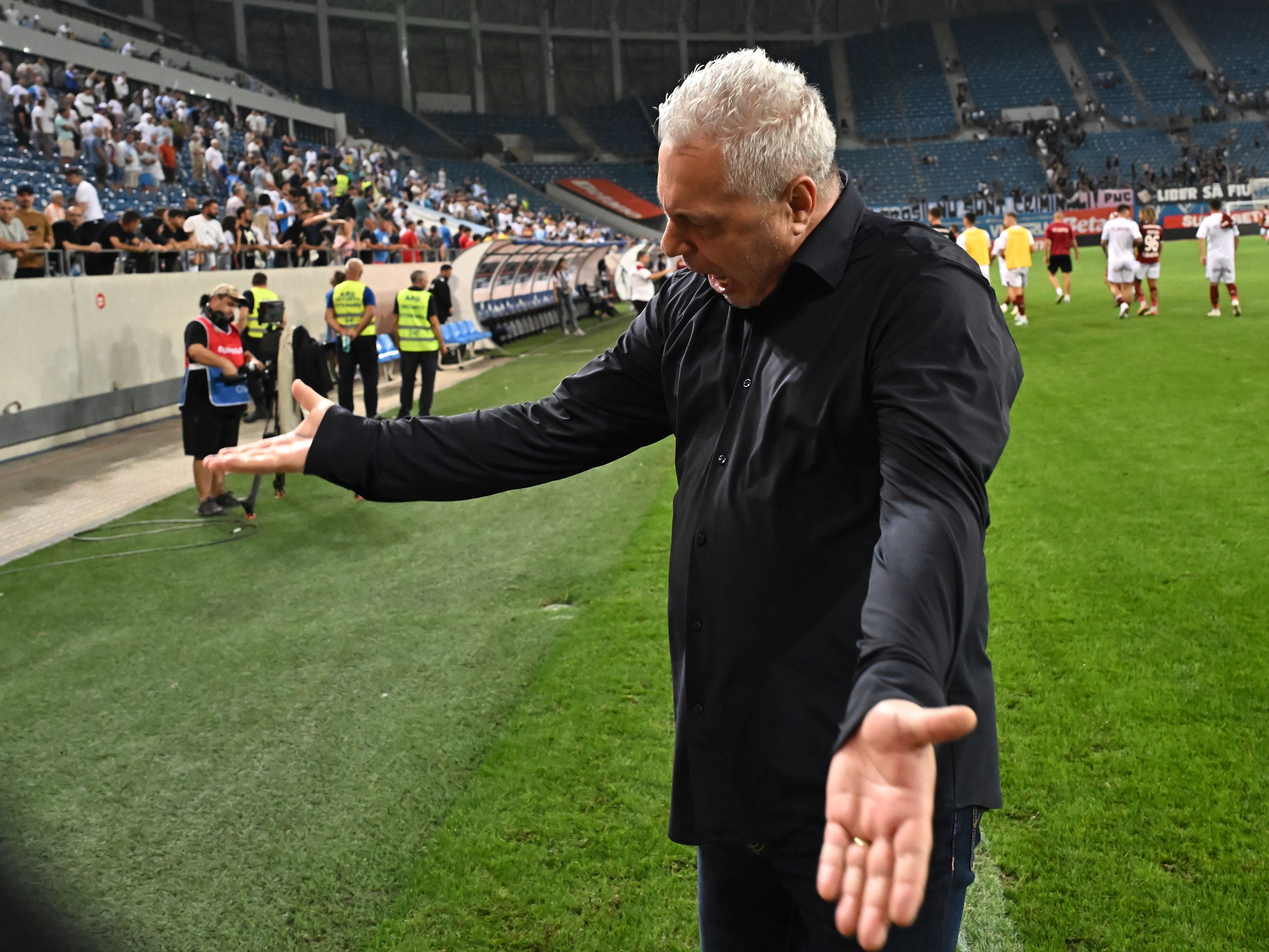 Deturnare spectaculoasă în Superliga! Marius Șumudică vrea să-i fure atacantul lui Gigi Becali
