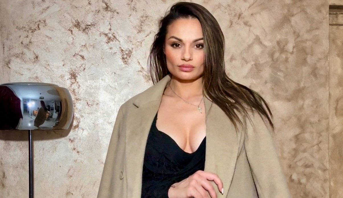Alaa Bellaarouch a avut nevoie de doar patru meciuri în România! Influencerița Oana Ioniță a pus ochii pe portarul lui Dinamo: „Am fost împreună în altă viață”