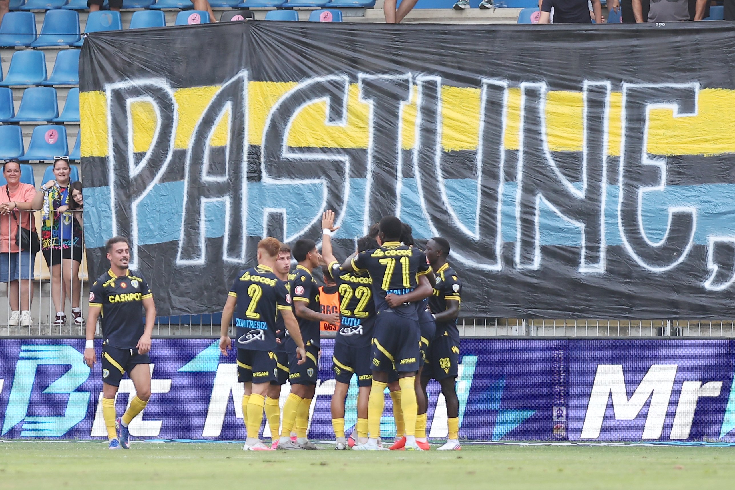 Petrolul Ploiești - Oțelul Galați 1-0, ACUM pe Sport.ro! Oaspeții, cu un om mai puțin pe teren