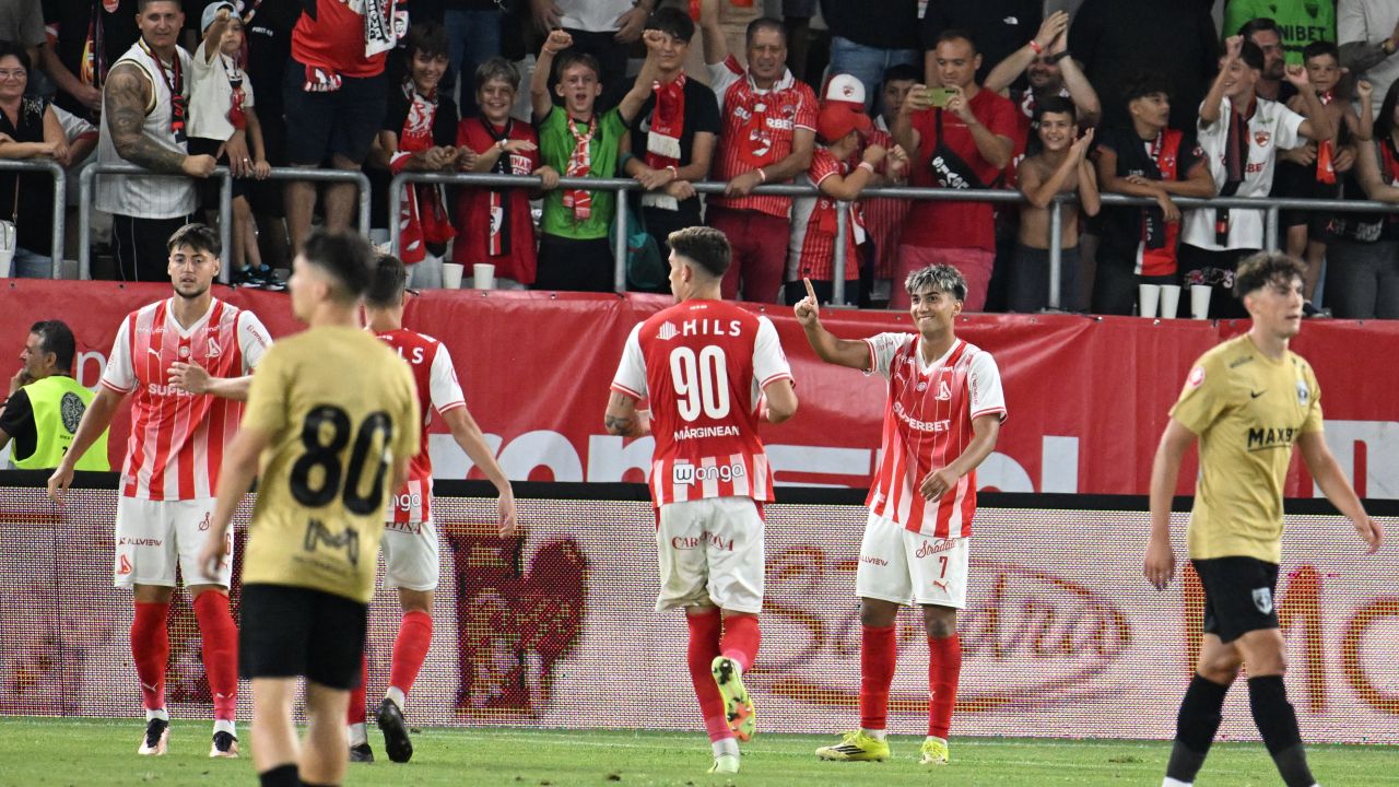 Anunțul care surprinde pe toată lumea: ”Lupta la titlu? Între Dinamo și FC Argeș”