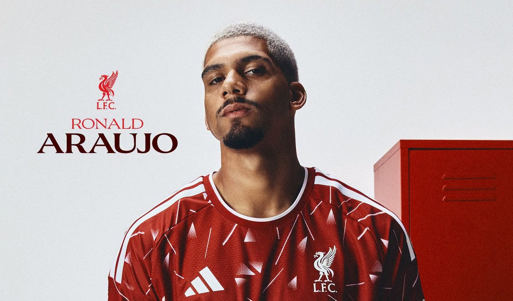 Liverpool a anunțat transferul lui Ronald Araujo: ”Am ajuns la un acord”