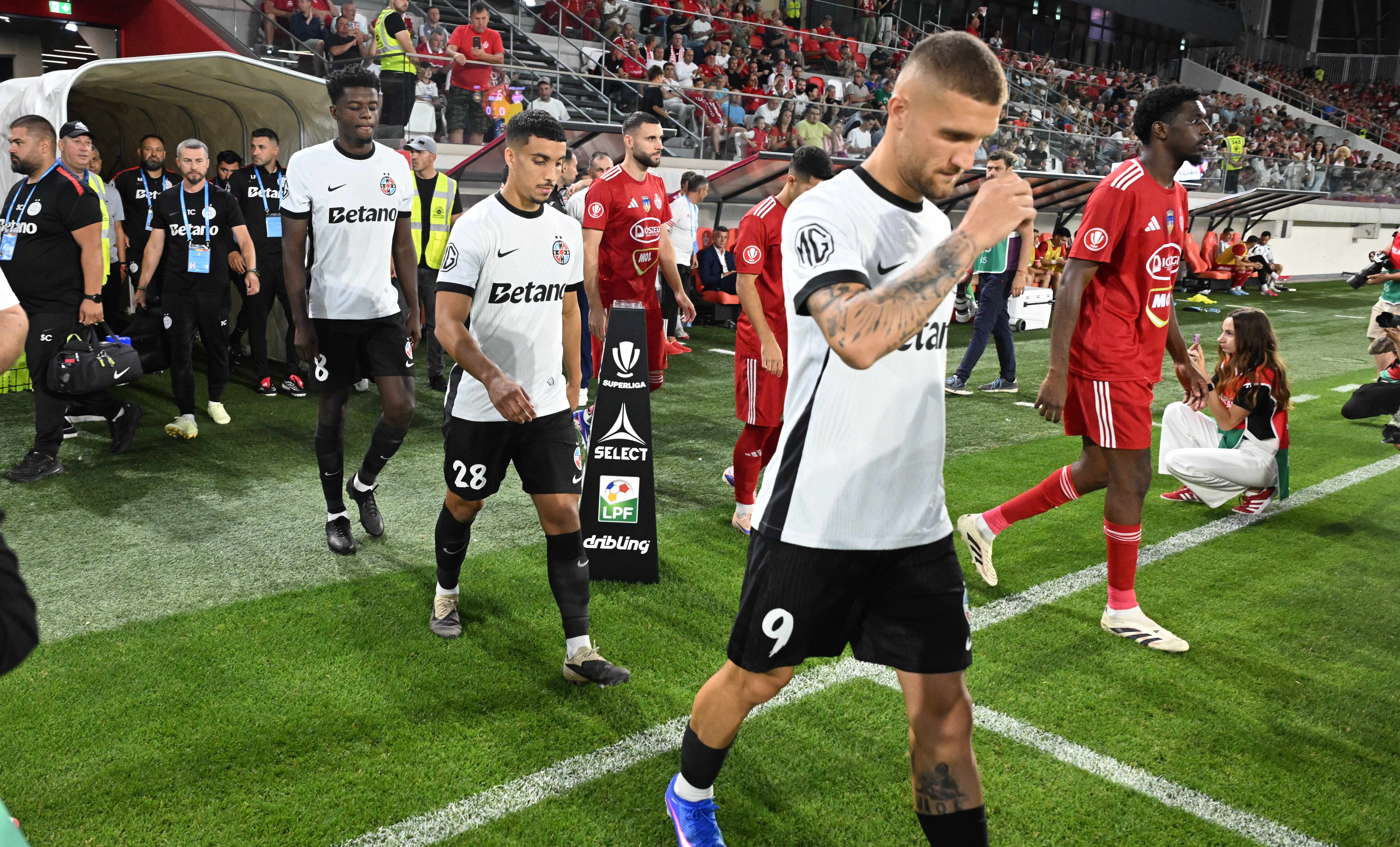 Concurență pentru Daniel Bîrligea la FCSB? ”O sabie cu două tăișuri!”