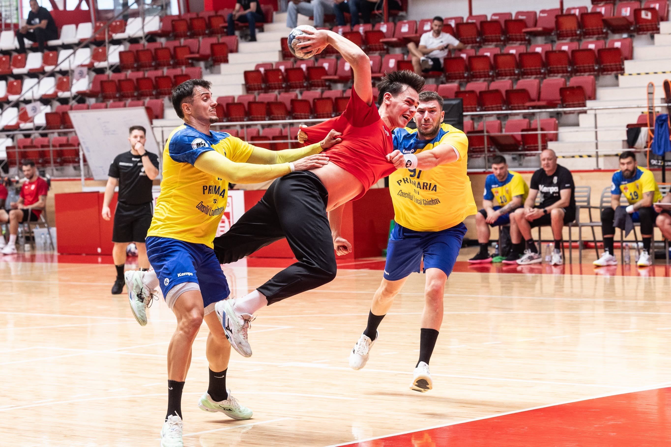 Dinamo a învins-o pe Benfica Lisabona în turneul din Portugalia!
