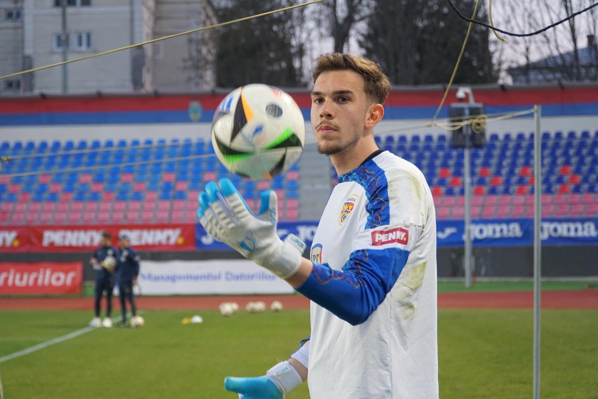 O echipă din Liga 2 poate folosi cinci jucători de la campioana României!