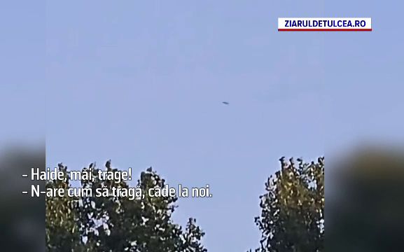 VIDEO. Pescarii din Delta Dunării ar fi filmat un avion de luptă care a doborât două drone. Ce spune MApN
