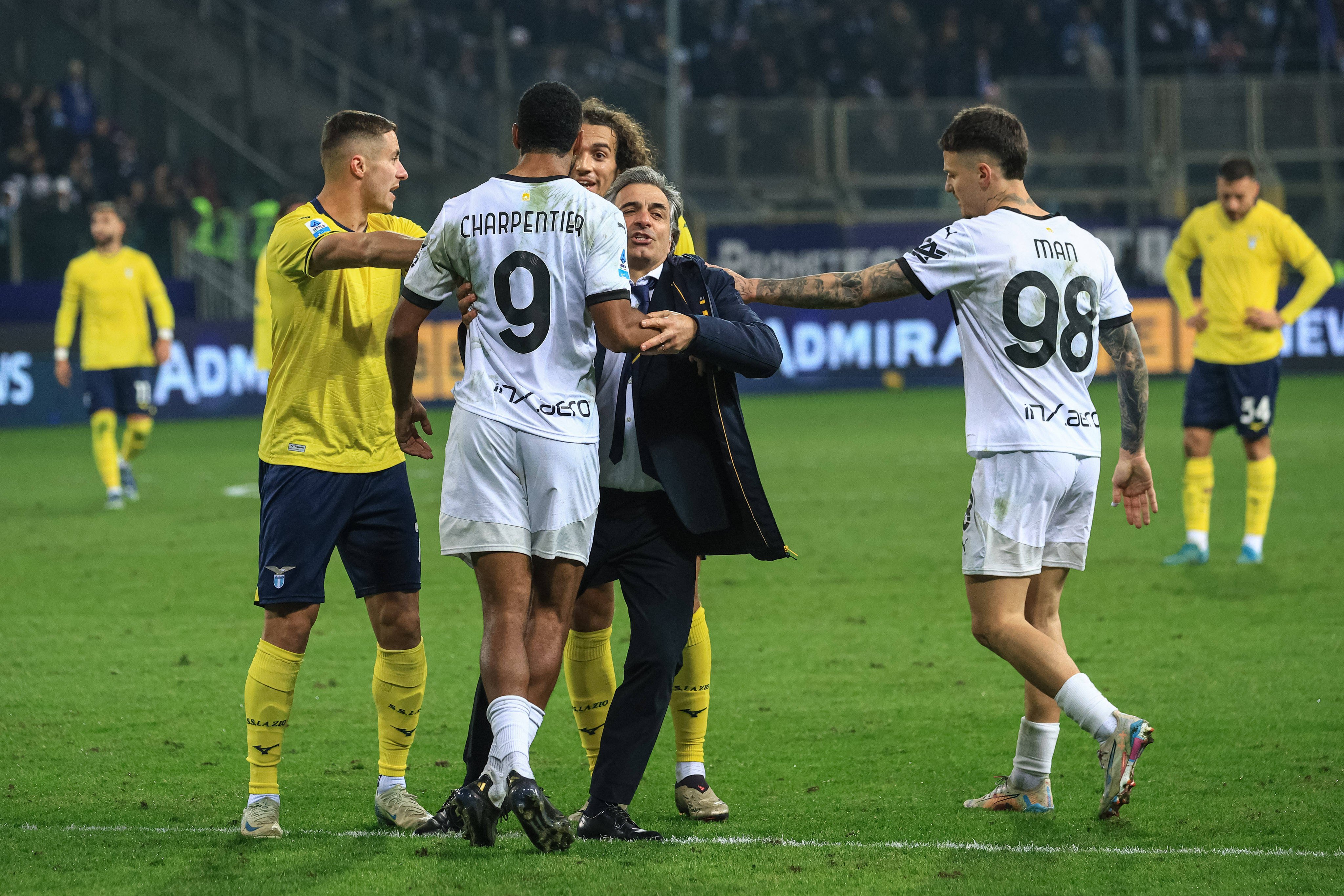 Fostul coleg al lui Dennis Man și al lui Valentin Mihăilă de la Parma, prezentat în Superliga