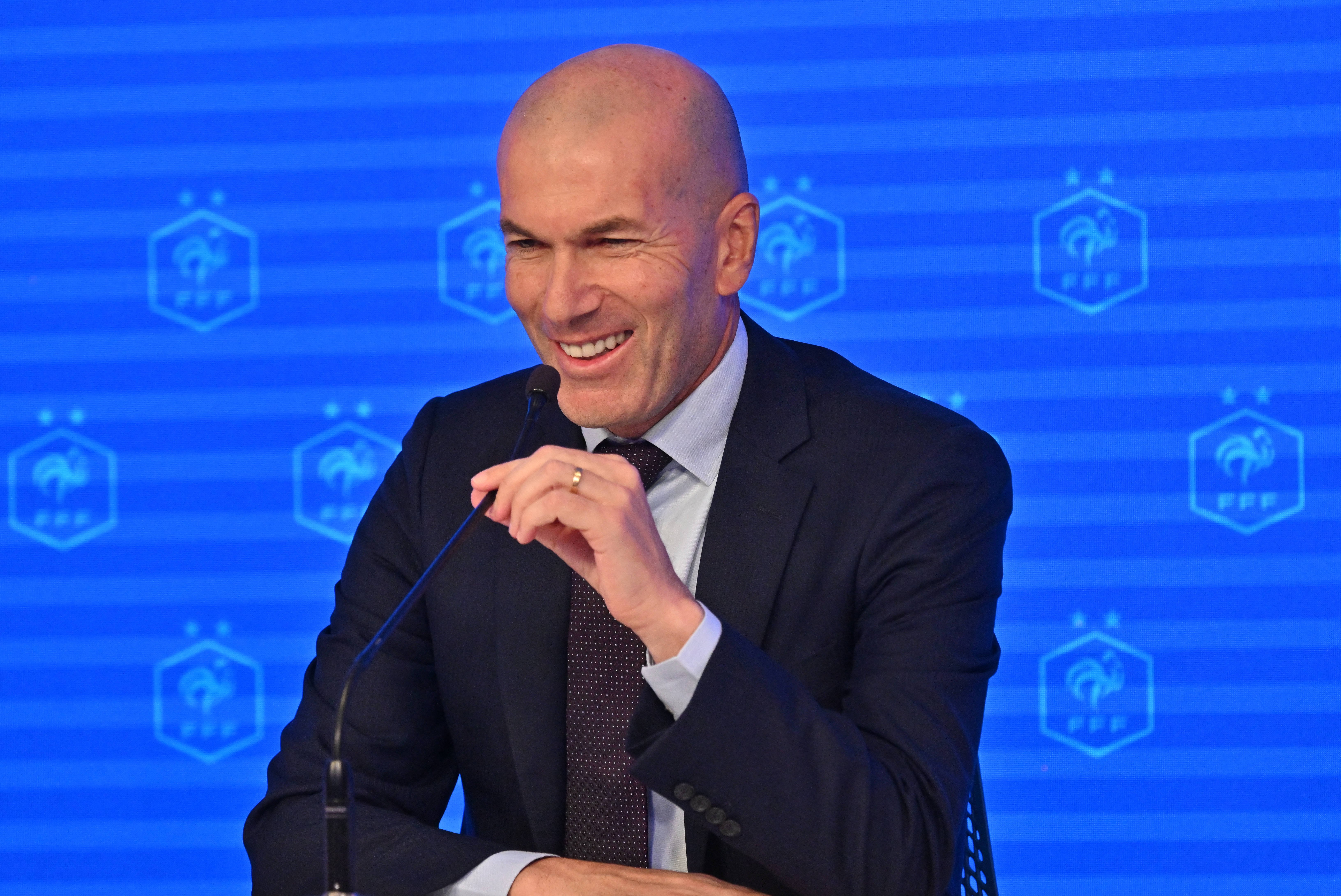 Staff-ul lui Zinedine Zidane la naționala Franței! Antrenor secund din Comore și o legendă pentru pregătirea portarilor