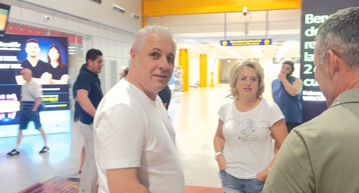 Primele imagini cu Marius Șumudică la Cluj. Cum a fost surprins noul antrenor al CFR-ului la aeroport