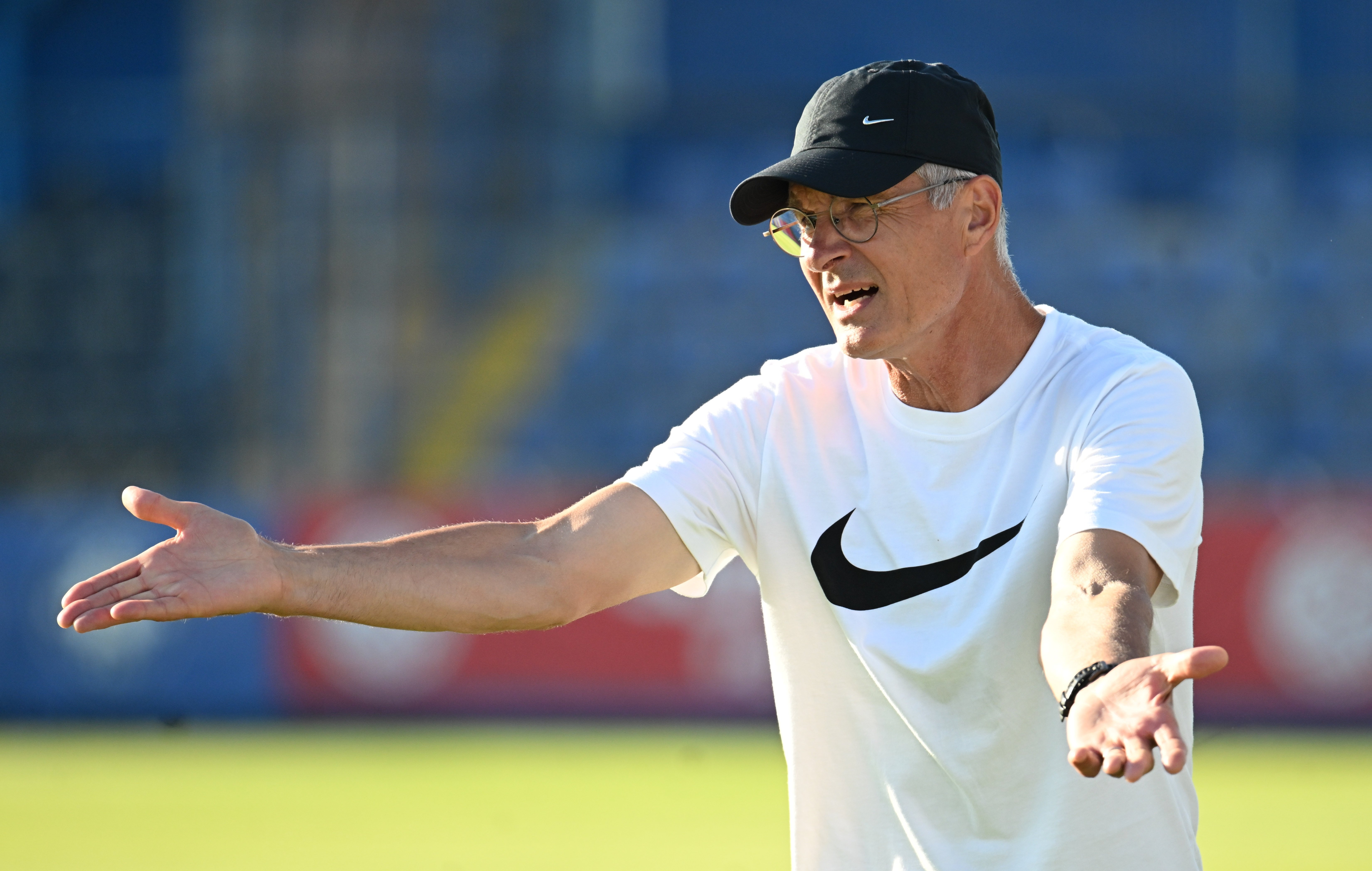 "N-am înțeles nimic nici eu!" Faza care l-a lăsat mască pe Sabău după FC Argeș - Farul 1-1