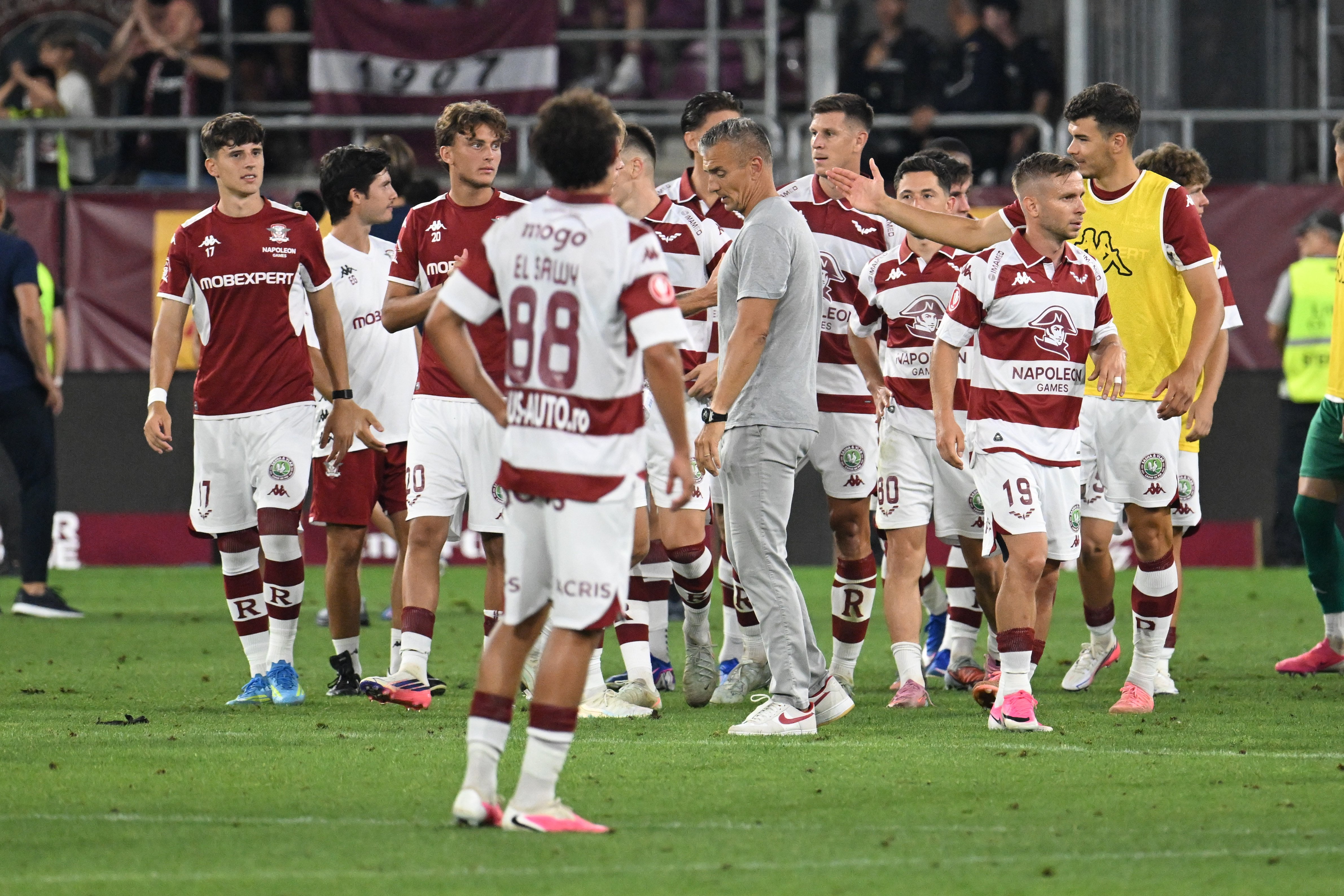 Rapid - Dinamo, azi, 21:30. Echipe probabile + Ce pariezi în derby? + pronosticul lui Dan Chilom