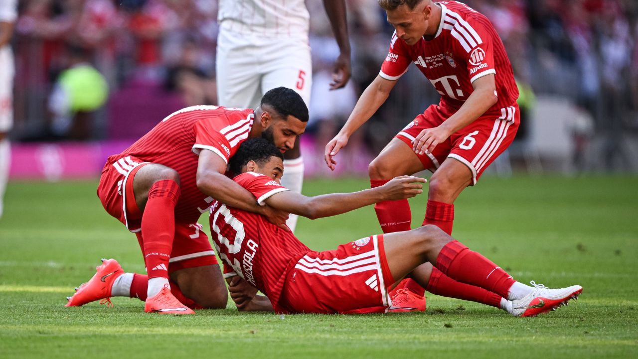 Panică la meciul lui Bayern: Jamal Musiala a leșinat pe teren
