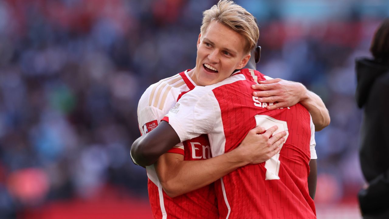 Arsenal nu vrea să piardă vremea cu Manchester City! „Tunarii” atacă primul trofeu al sezonului. Supercupa Angliei se vede pe VOYO SPORT 1 (azi, la 17:00)