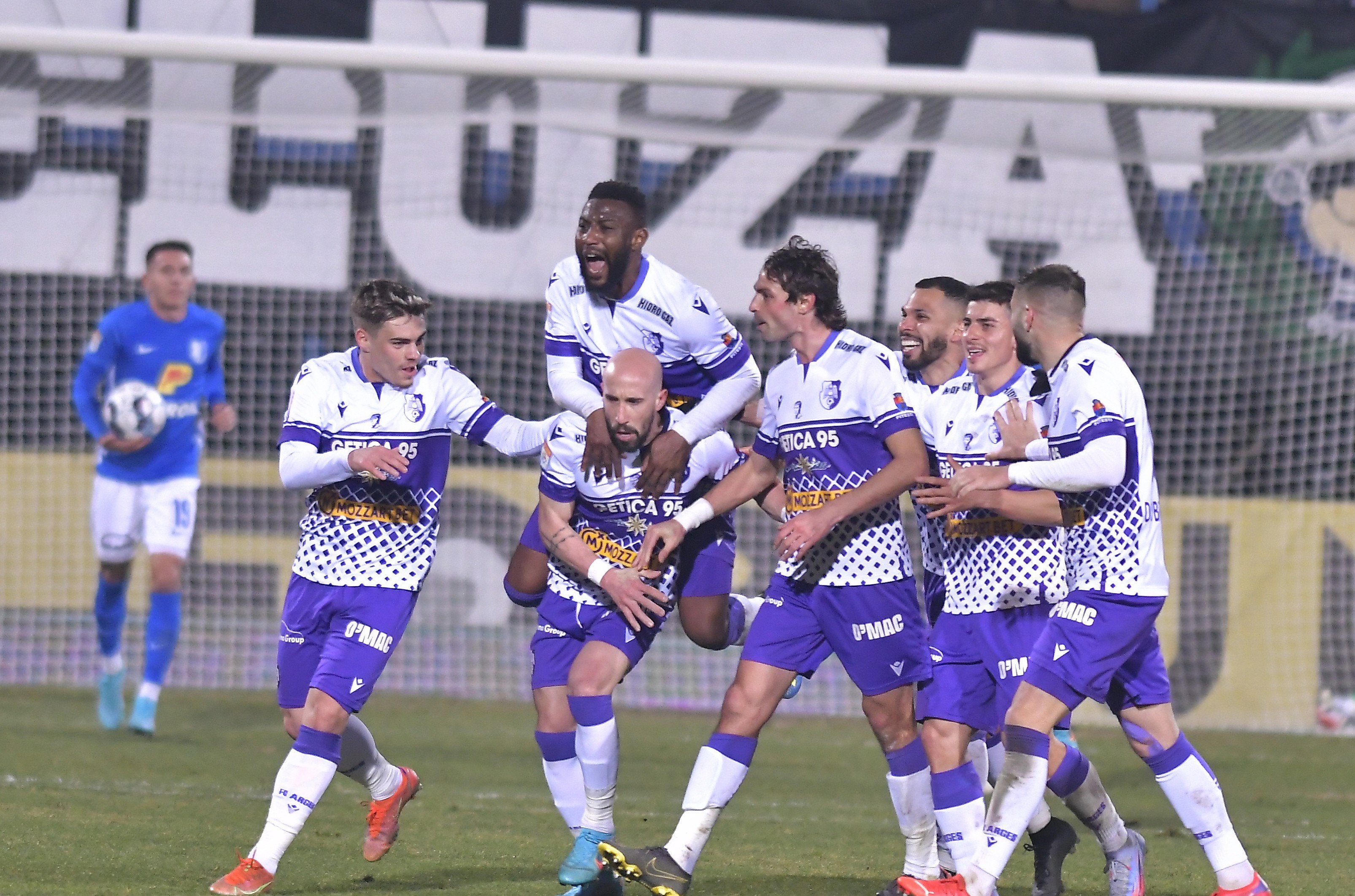 Asta da surpriză! Atacantul lui FCSB revine la fosta echipă