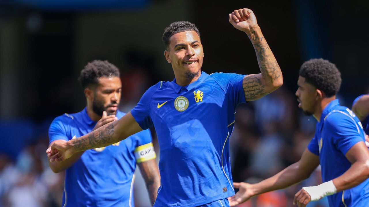 Chelsea a plătit 408 milioane de euro pentru 10 transferuri și vrea titlul în Premier League (exclusiv pe VOYO)