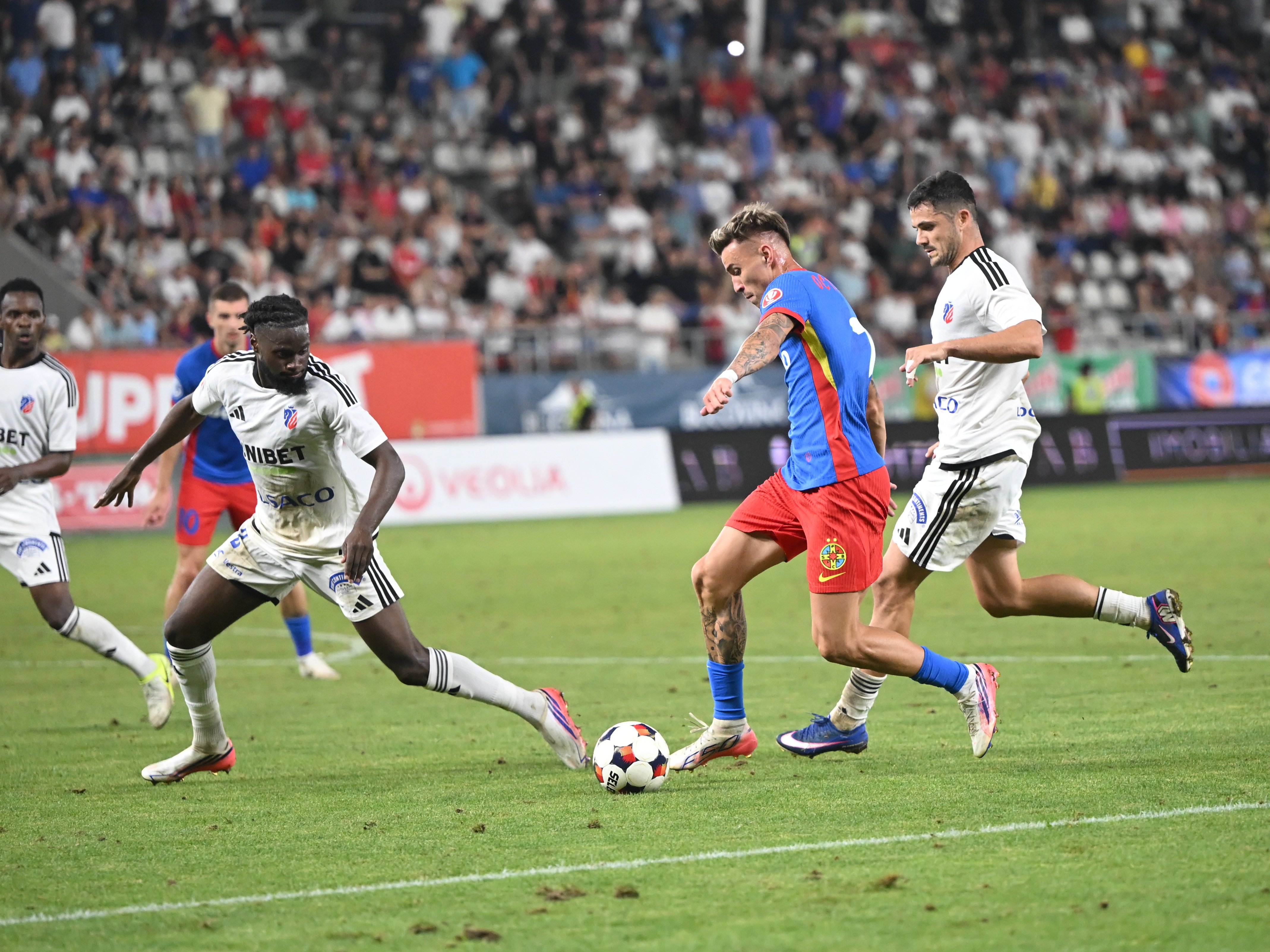 A făcut anunțul la o zi după FCSB - FC Botoșani: ”În iarnă pleacă”