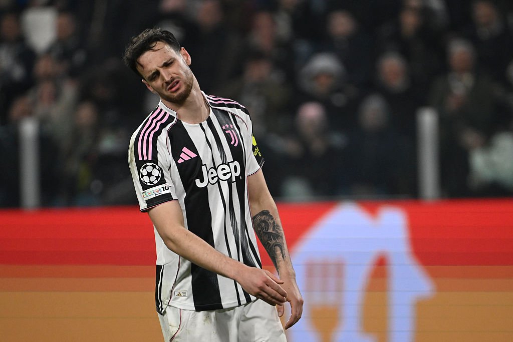 Fotbalistul lui Juventus a fost accidentat de propriul fan!