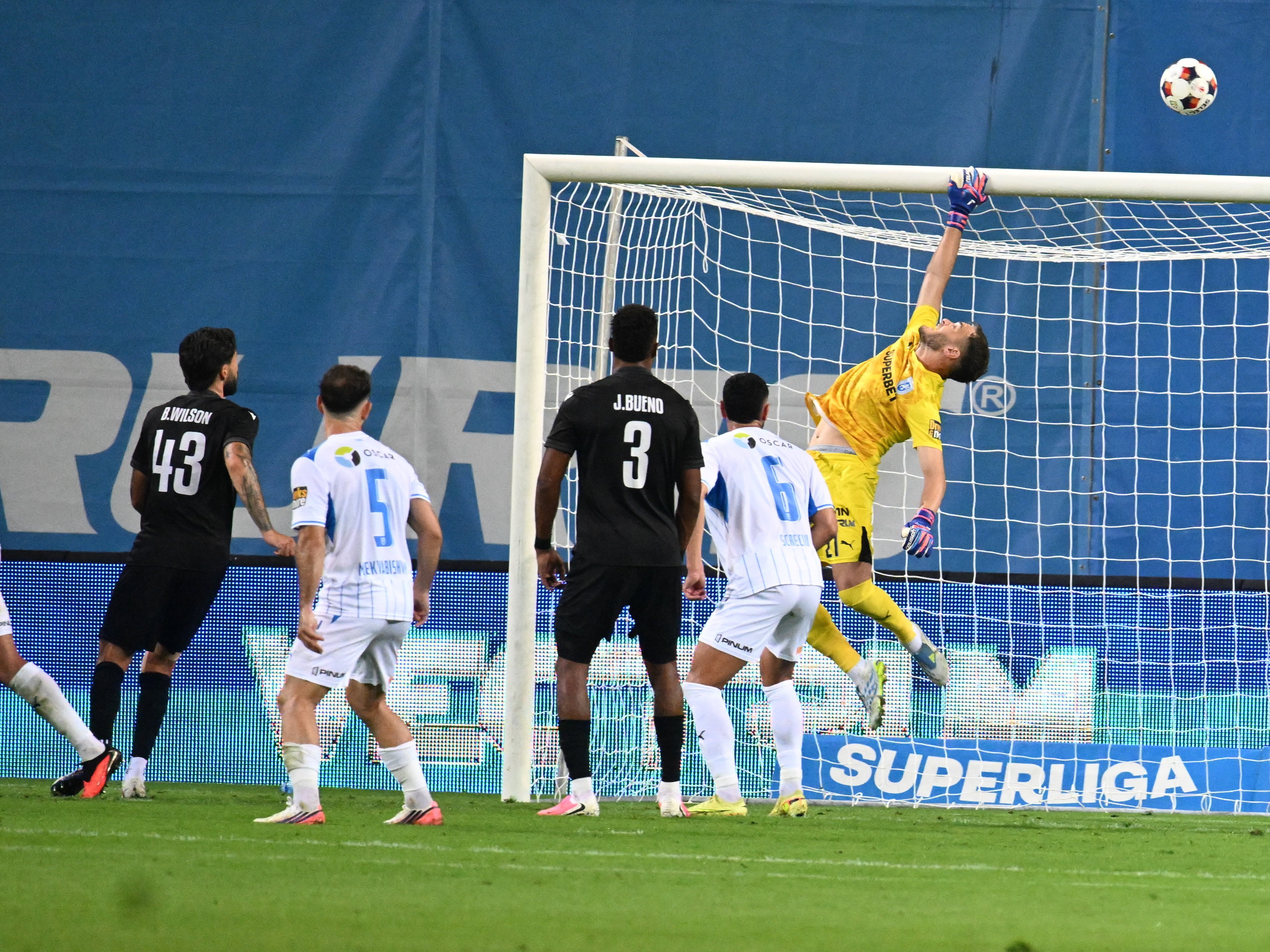 Laurențiu Popescu, portarul care nu are cum să lipsească din naționala României! MVP în Universitatea Craiova - Ararat-Armenia 1-1