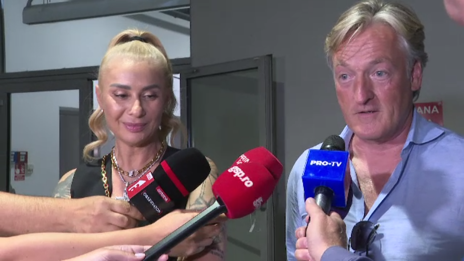 Anamaria Prodan, însoțită de un agent german la meciul Universității Craiova cu Ararat! A urmărit un fotbalist: ”E bun rău!”