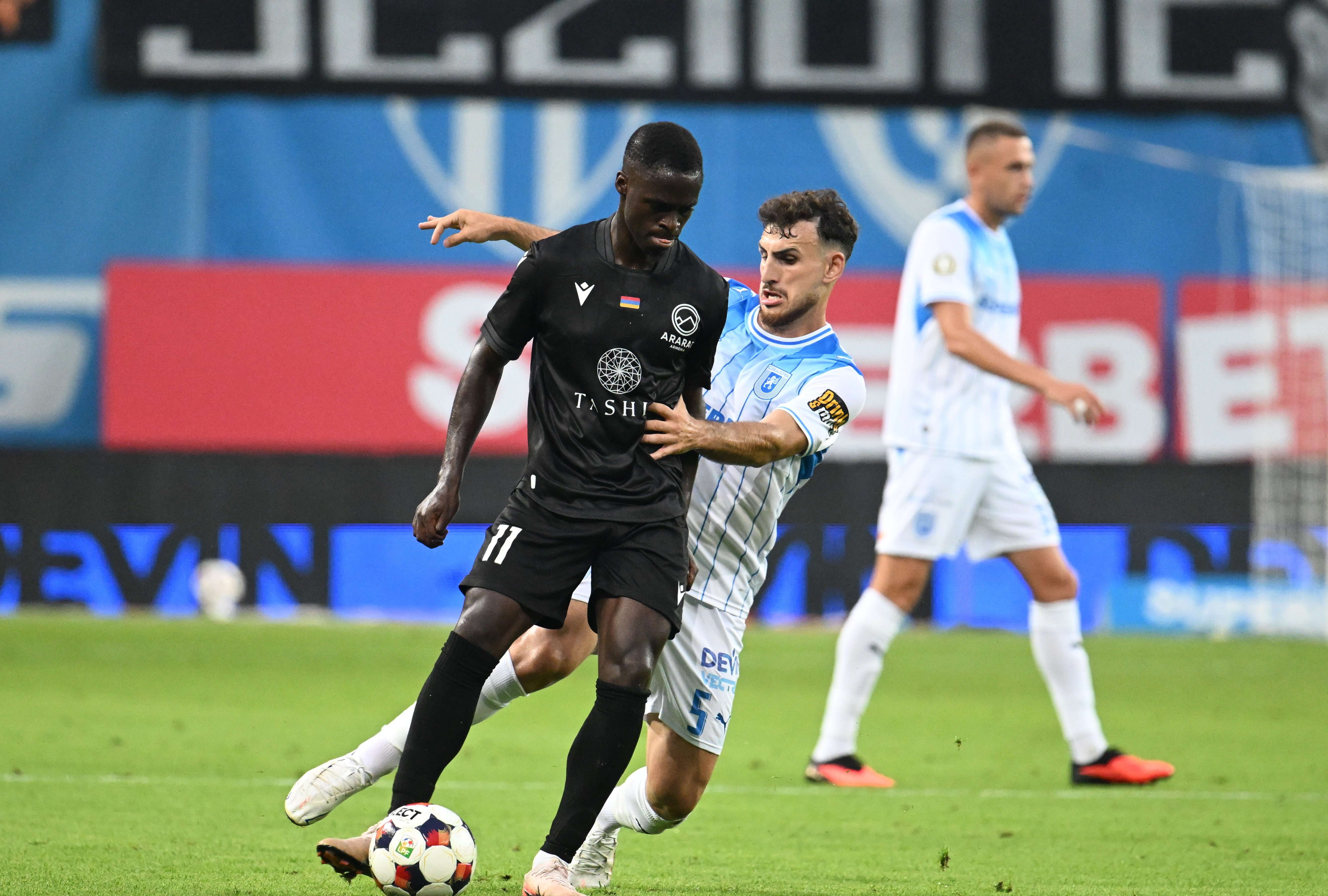 Specialiștii s-au pronunțat: favorita la calificare după Universitatea Craiova - Ararat-Armenia 1-1