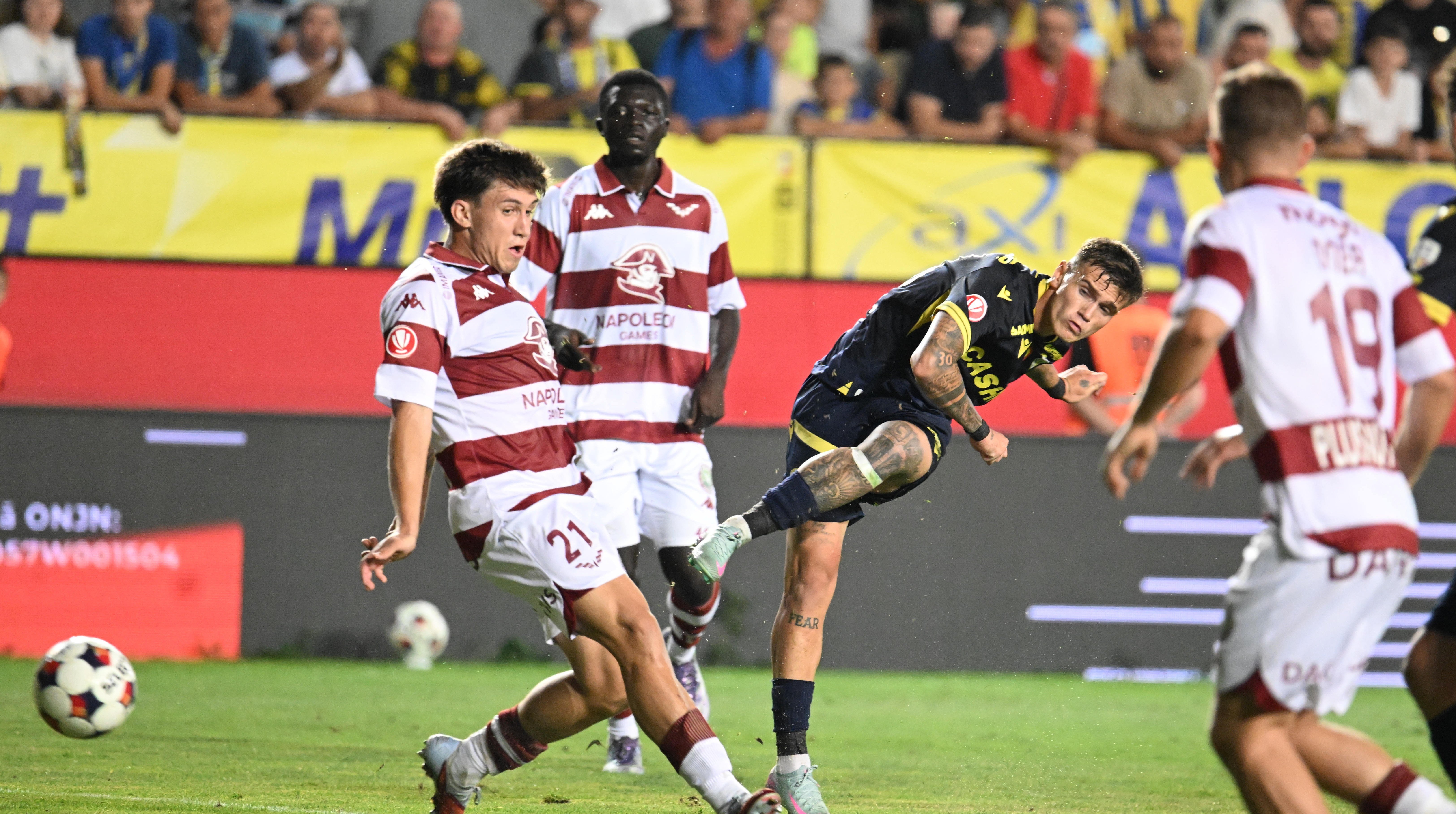 Petrolul - Rapid 0-1, ACUM, pe Sport.ro! Alex Dobre deschide scorul
