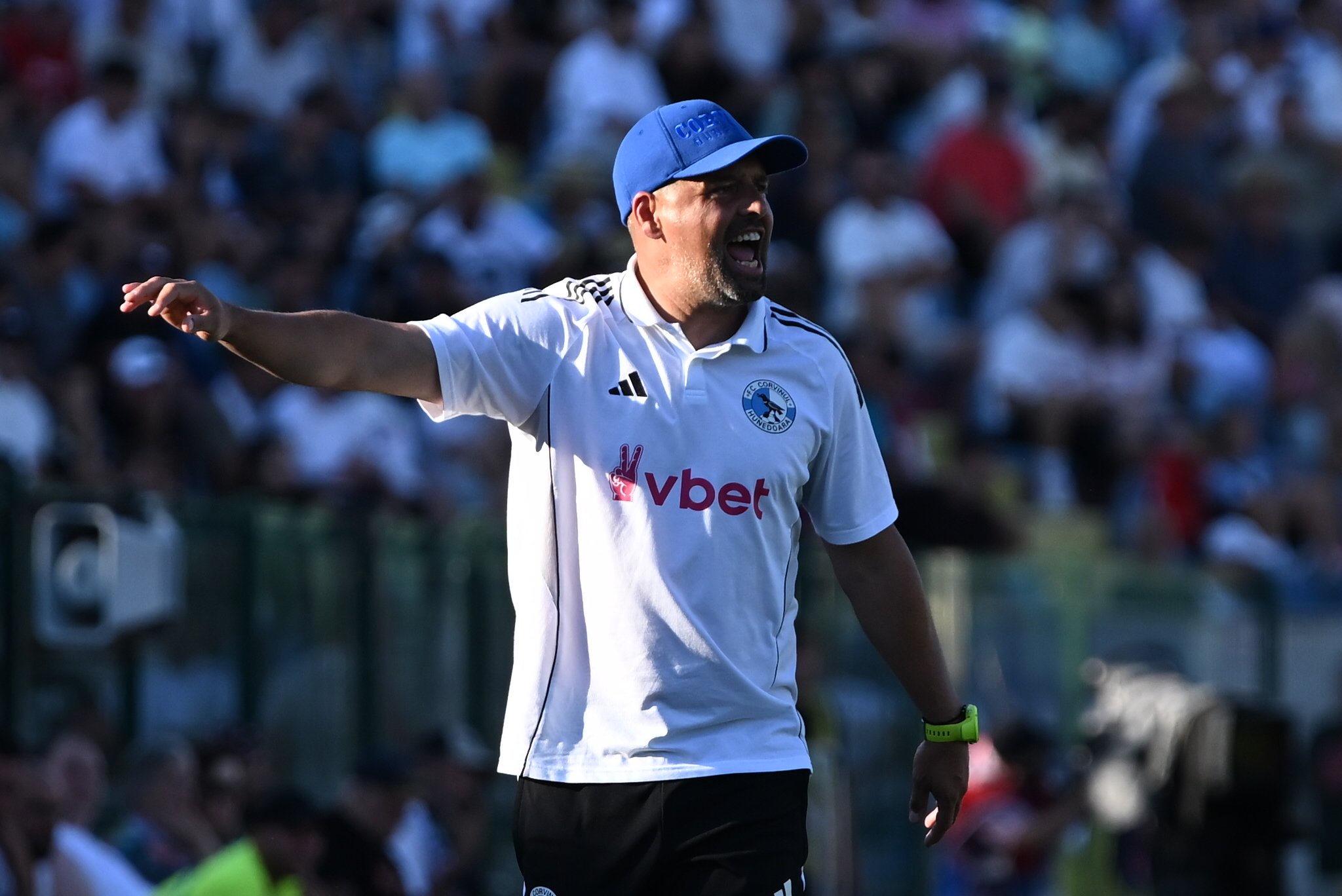 UTA Arad - Corvinul, ora 18:30, LIVE TEXT. Cele două echipe se întâlnesc în prima ligă după 44 de ani