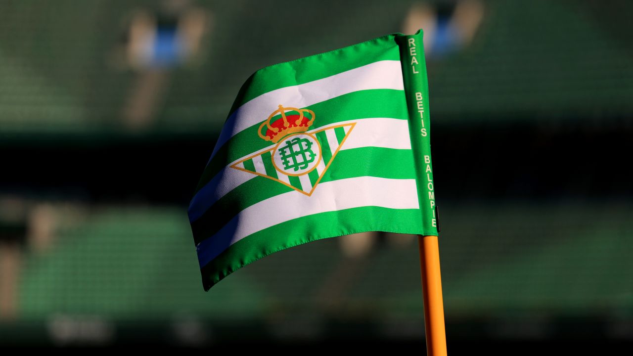Betis Sevilla, gata să transfere un fotbalist din Superliga României: ”I-au convins”