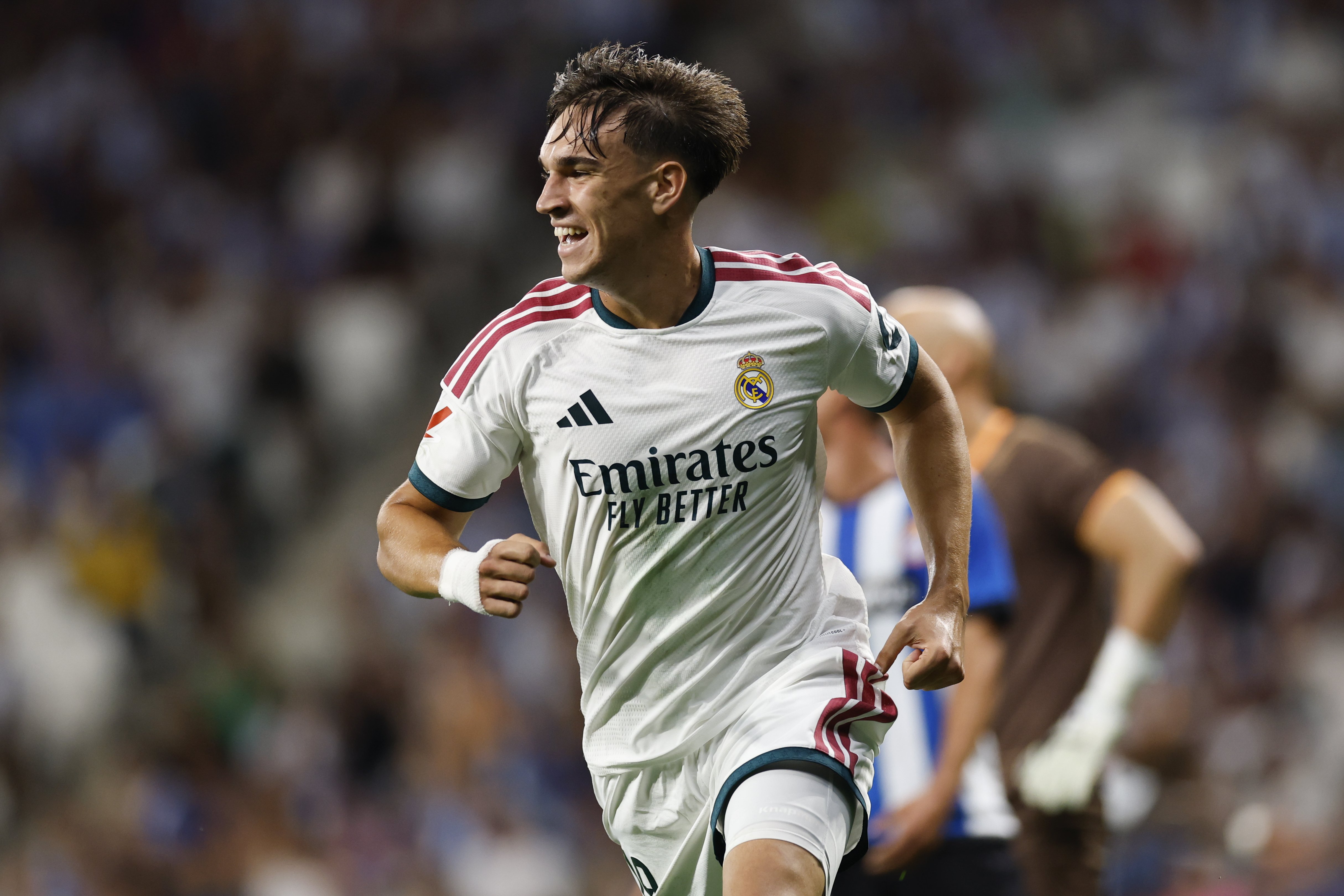 Cine este Carlos Espí, atacantul care l-a salvat pe Mourinho la debutul pentru Real Madrid: "Trăiește un vis, dar nu e cu capul în nori"