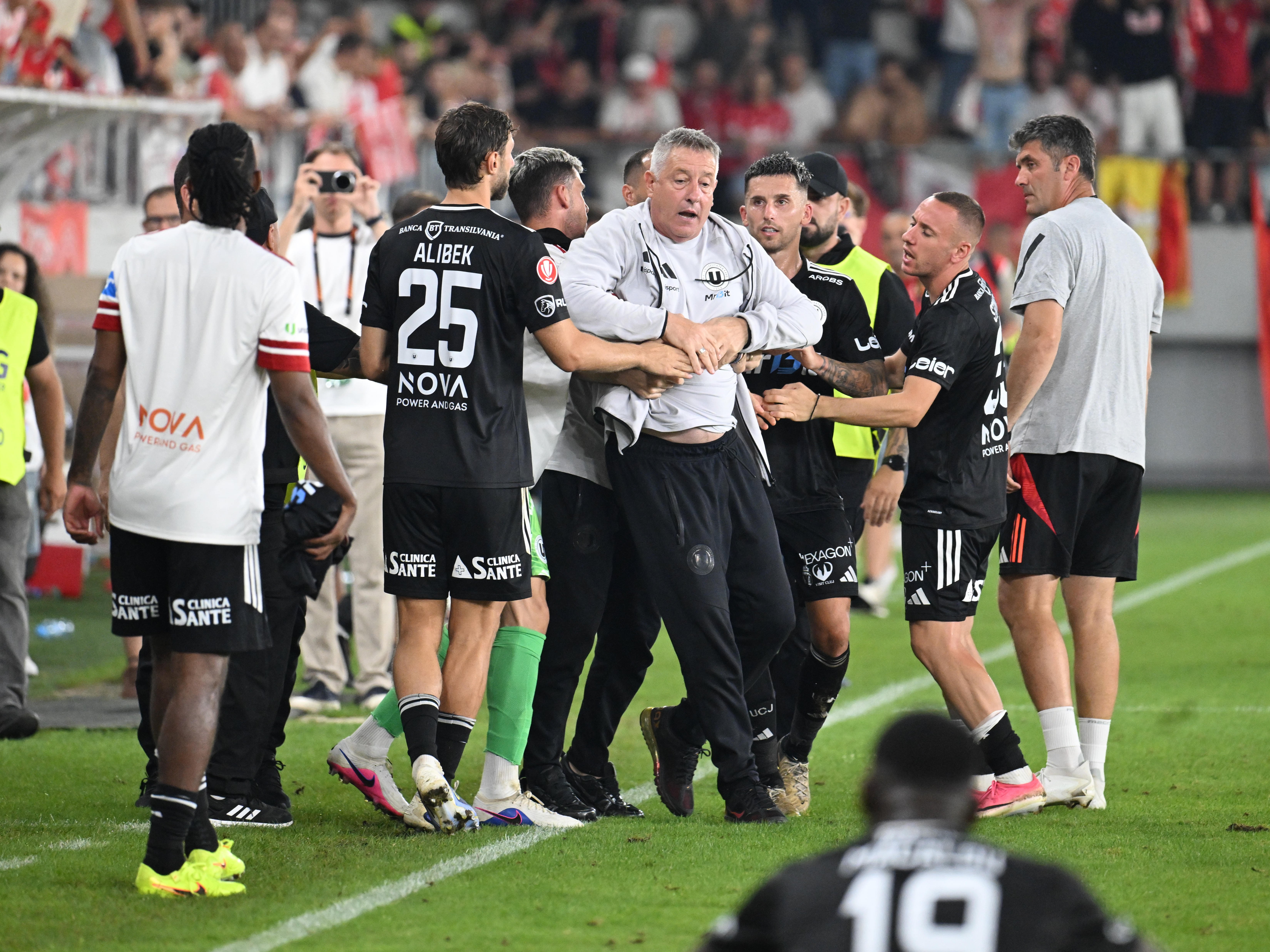 Dinamo bucuresti universitatea cluj superliga superbet 22082026 6