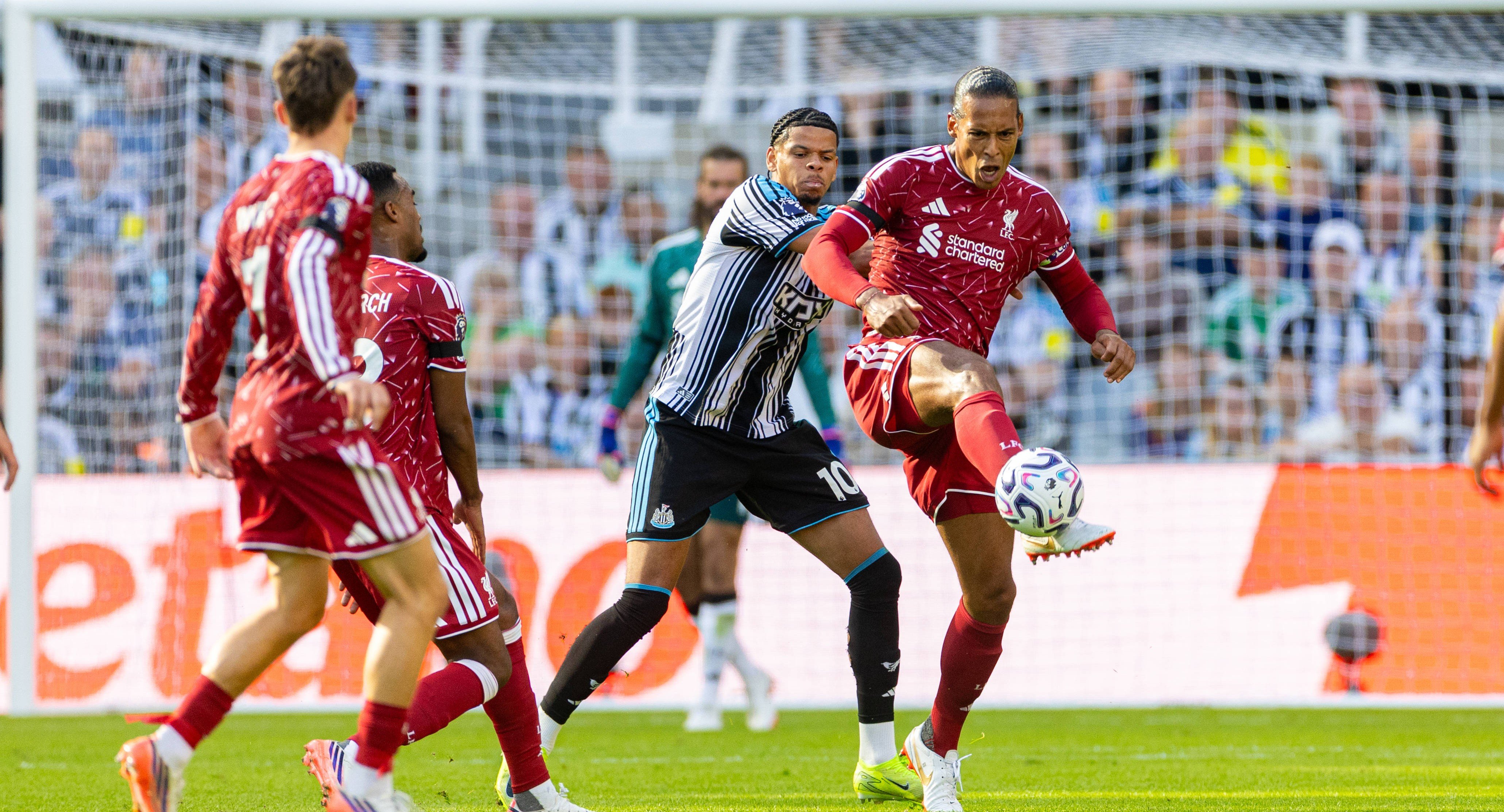 Newcastle - Liverpool 1-0, ACUM, pe VOYO SPORT 1: „coțofenele” deschid scorul