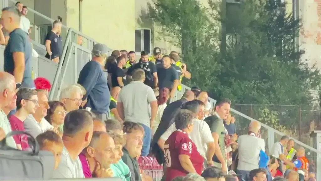 Tensiuni la CFR - FCSB! Poliția a intervenit