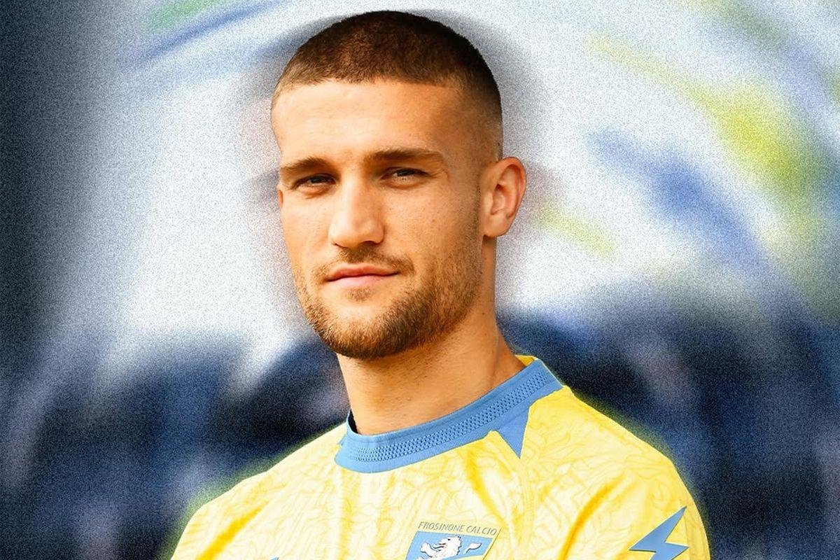 Pentru prima oară în carieră! Ce se întâmplă cu Daniel Bîrligea la Frosinone