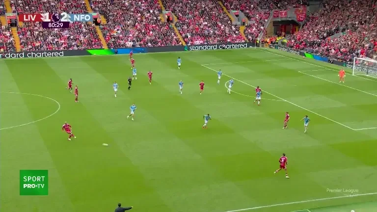 Victor Munoz înscrie cu un șut superb din întoarcere, sub bara transversală, din pasa lui Wirtz, iar Liverpool - Nottingham este 2-2