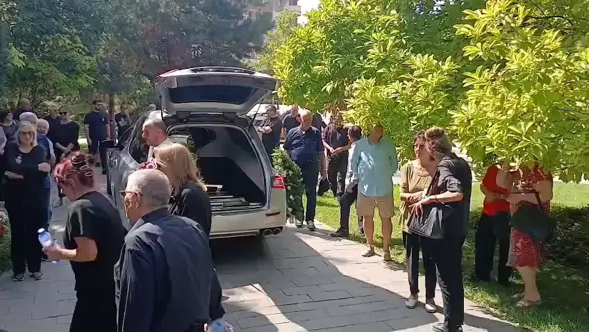 Înmormântare Nae Ungureanu | Plecare înspre biserică