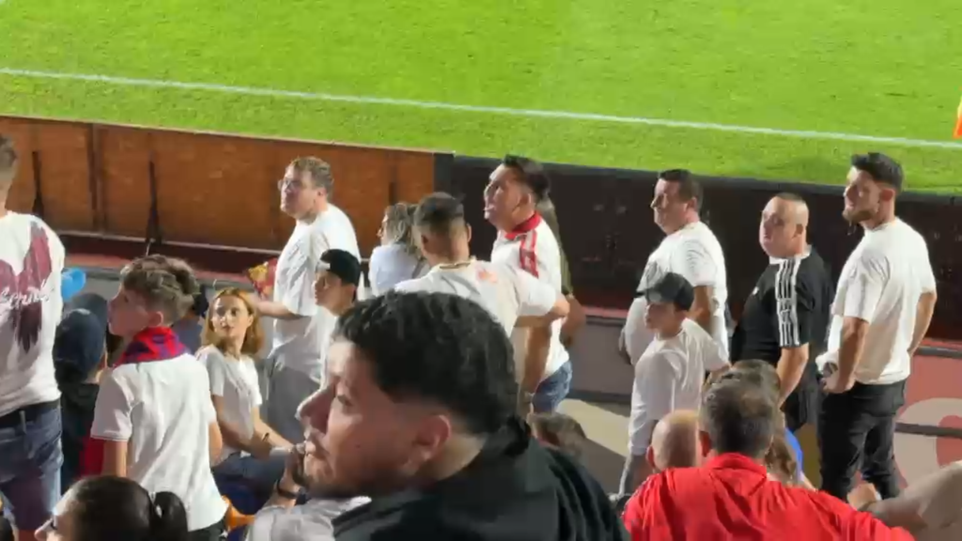 Ce s-a întâmplat în a doua repriză din FCSB - UTA Arad! Fanii n-au mai rezistat