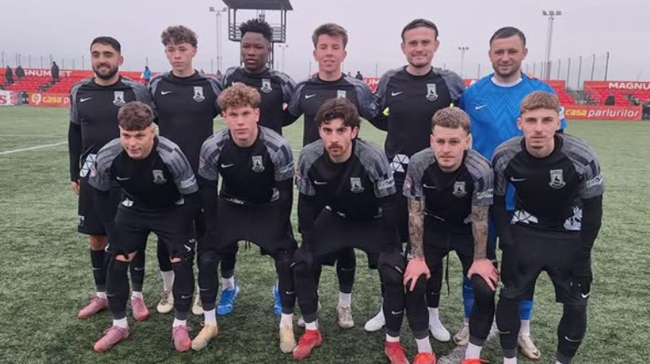 S-a ales praful de o echipă de tradiție! Două scoruri de 5-0 la rând în debutul sezonului